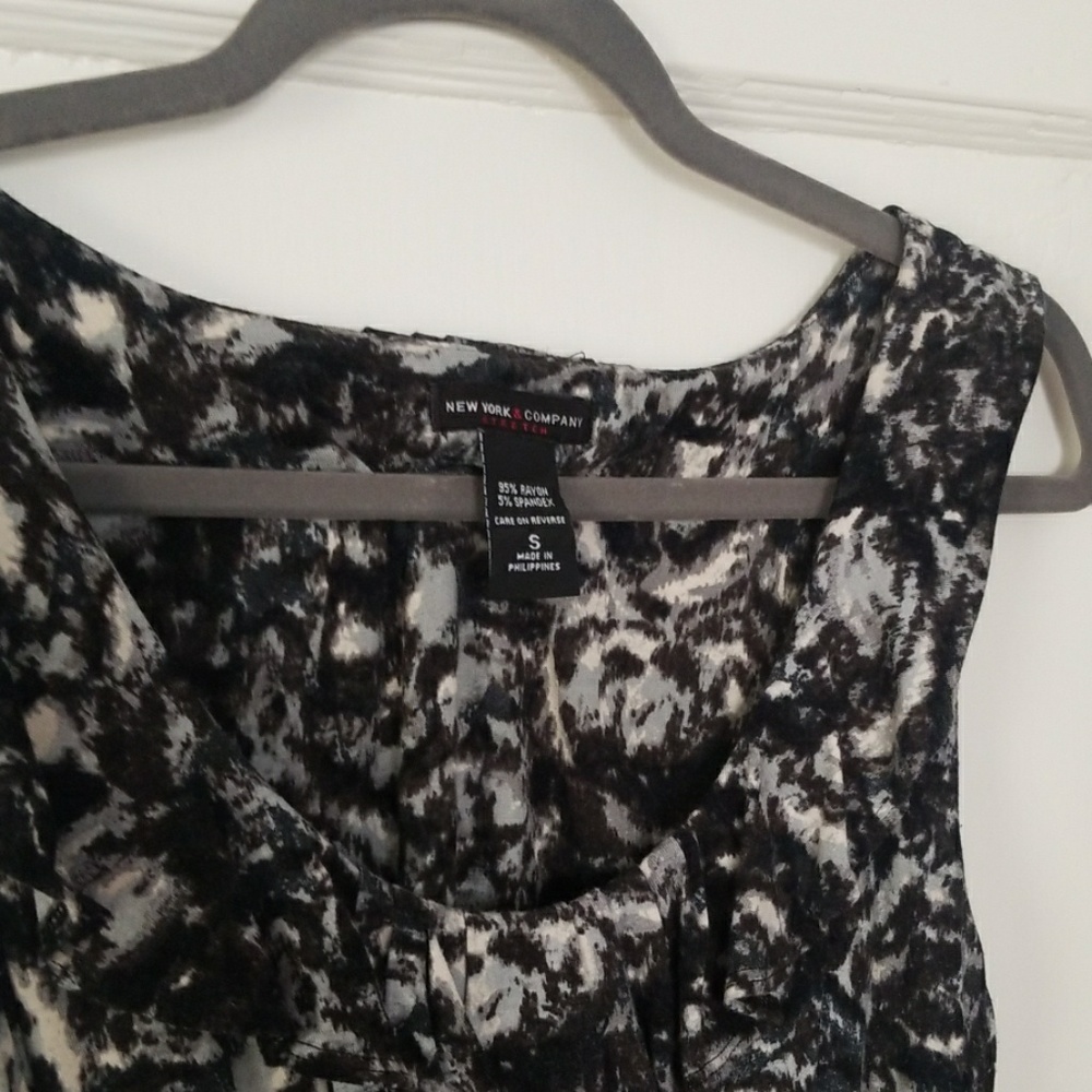 Dress - Picture 2 of 2